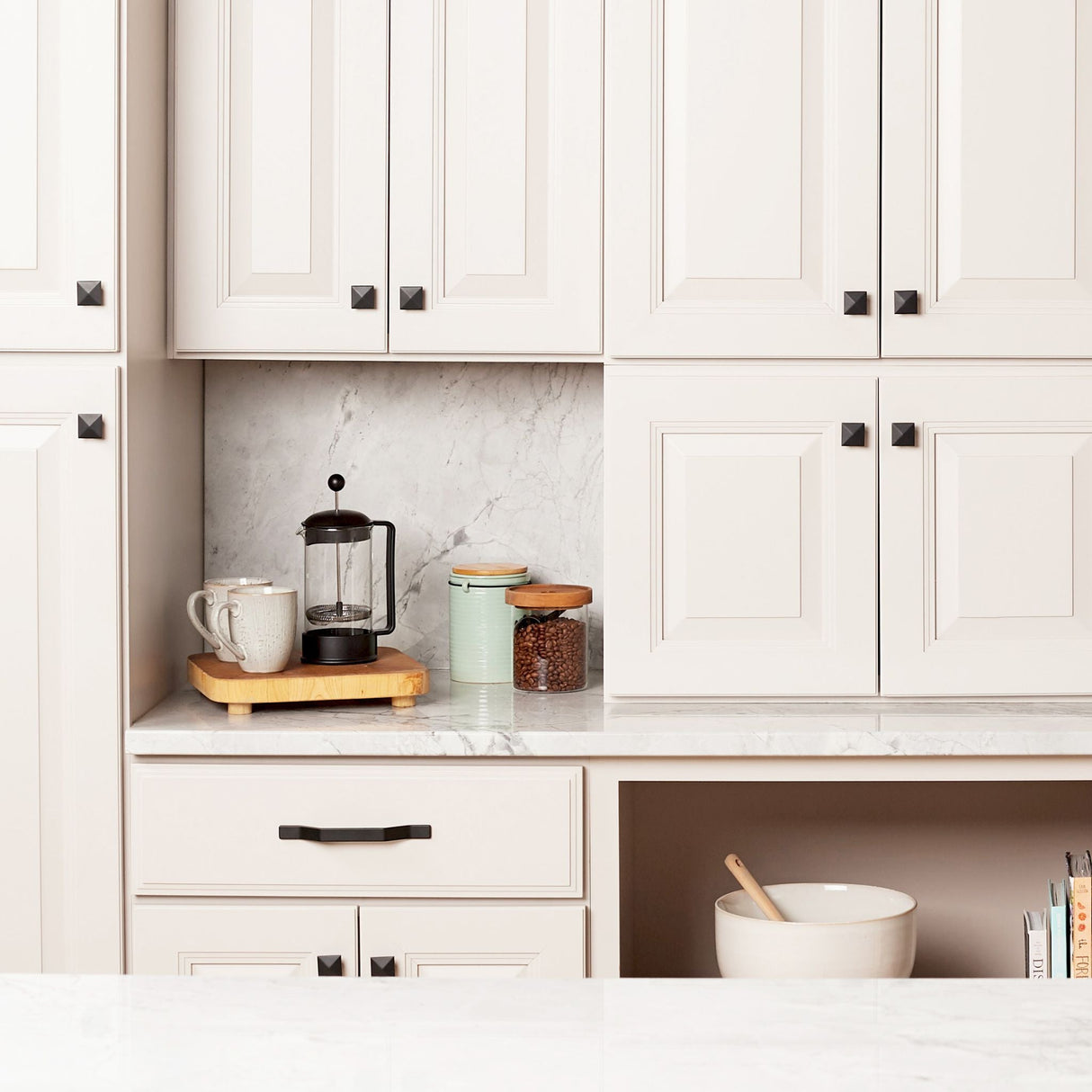 Aurelia Ashen - 2DB36-AA | Drawer Base